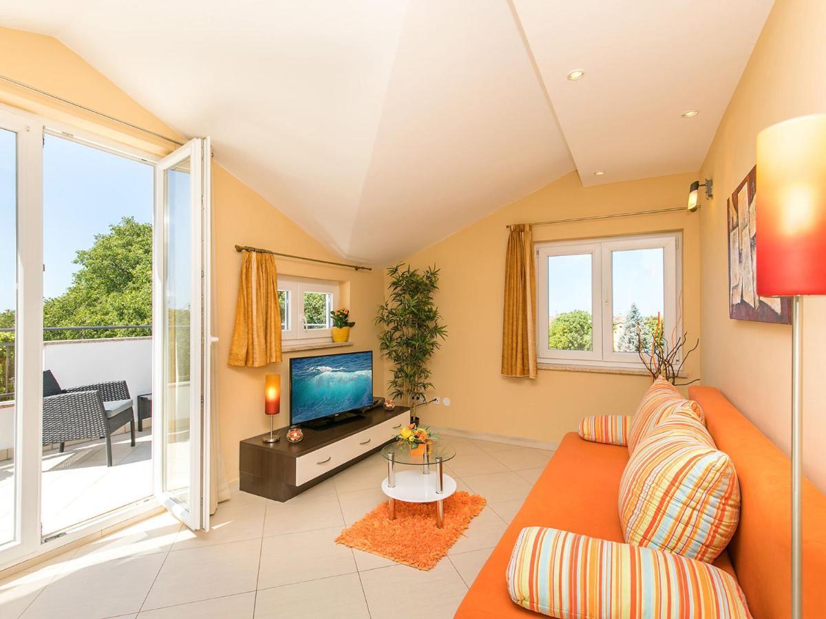 Apartment Labinjan Porec Bagian luar foto