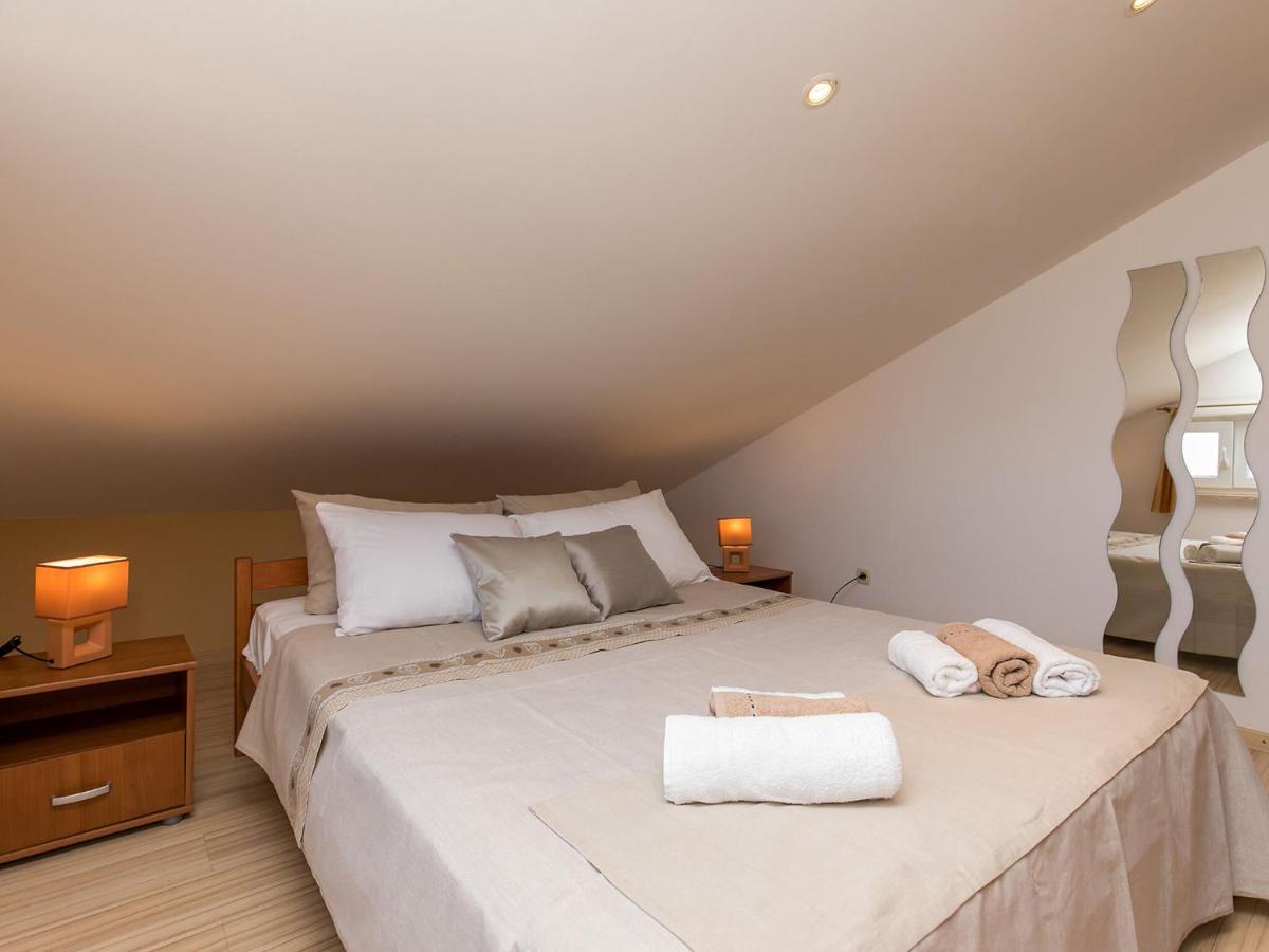 Apartment Labinjan Porec Bagian luar foto