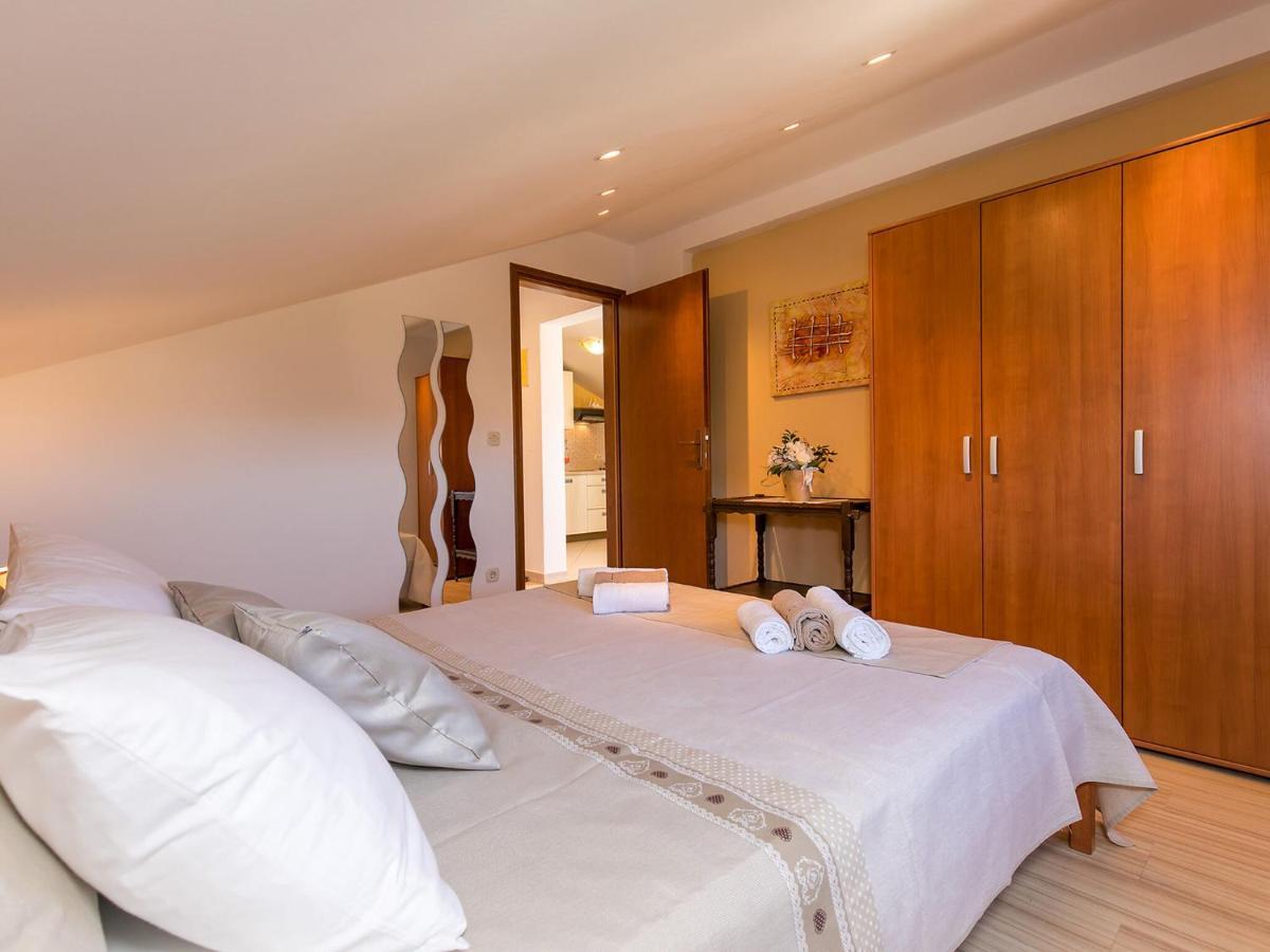 Apartment Labinjan Porec Bagian luar foto