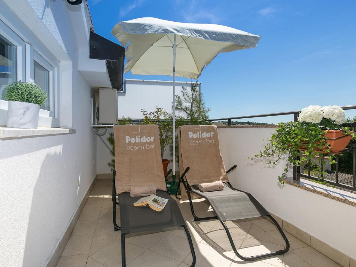 Apartment Labinjan Porec Bagian luar foto